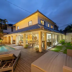 Amana Seminyak (Bali)